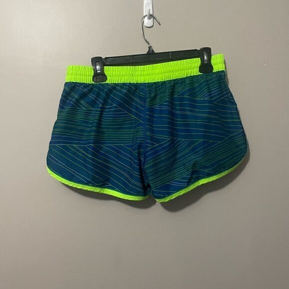Under Armour shorts   - Picture 2 of 4